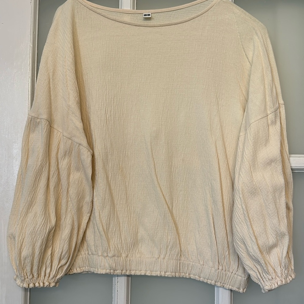Uniqlo top